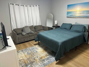 3 chambres, fer et planche à repasser, Wi-Fi, draps fournis