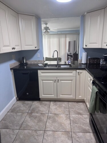 Home away from home! Great condo -Unit 136- just minutes to Siesta Key