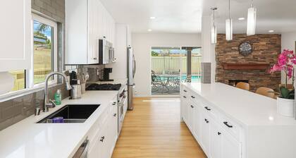 5 Bedrooms Remodeled Home Near Knott’s and Disneyland with Pool