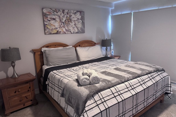 2 bedrooms, desk, iron/ironing board, free WiFi