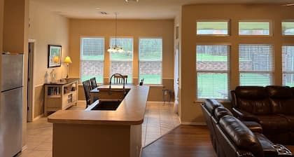 Charming 3-bedroom house in Norman 3.4 miles from University of Oklahoma Campus