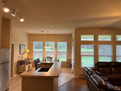 Charming 3-bedroom house in Norman 3.4 miles from University of Oklahoma Campus