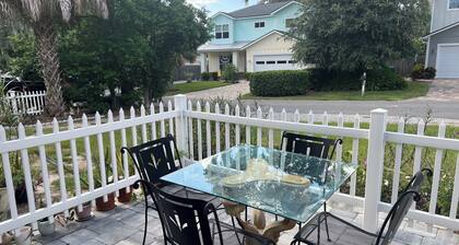 Beautiful Beach Studio~only 5 Minutes from the Beach