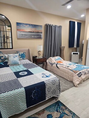 1 bedroom, WiFi, bed sheets - Clean Coastal Escape | Walkable, Cozy, Pet-Friendly (Jacksonville Beach)