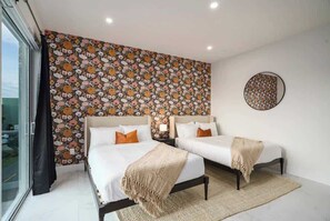 5 Schlafzimmer, Bügeleisen/Bügelbrett, Reisekinderbett, WLAN