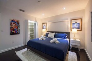 Iron/ironing board, travel crib, WiFi, bed sheets