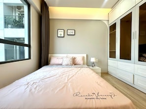 Deluxe Apartment, 2 Bedrooms, Balcony, City View (1) | Premium bedding, memory-foam beds, individually decorated - Masteri Thao Dien Apartment Complex (Ho Chi Minh)