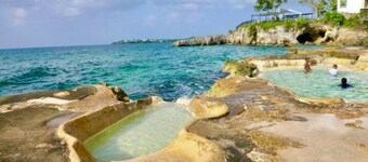Charming 2-bedroom ocean-front townhouse in Point Village Negril