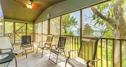 Lake Access Mountain view 3BHK Getaway w Deck Patio