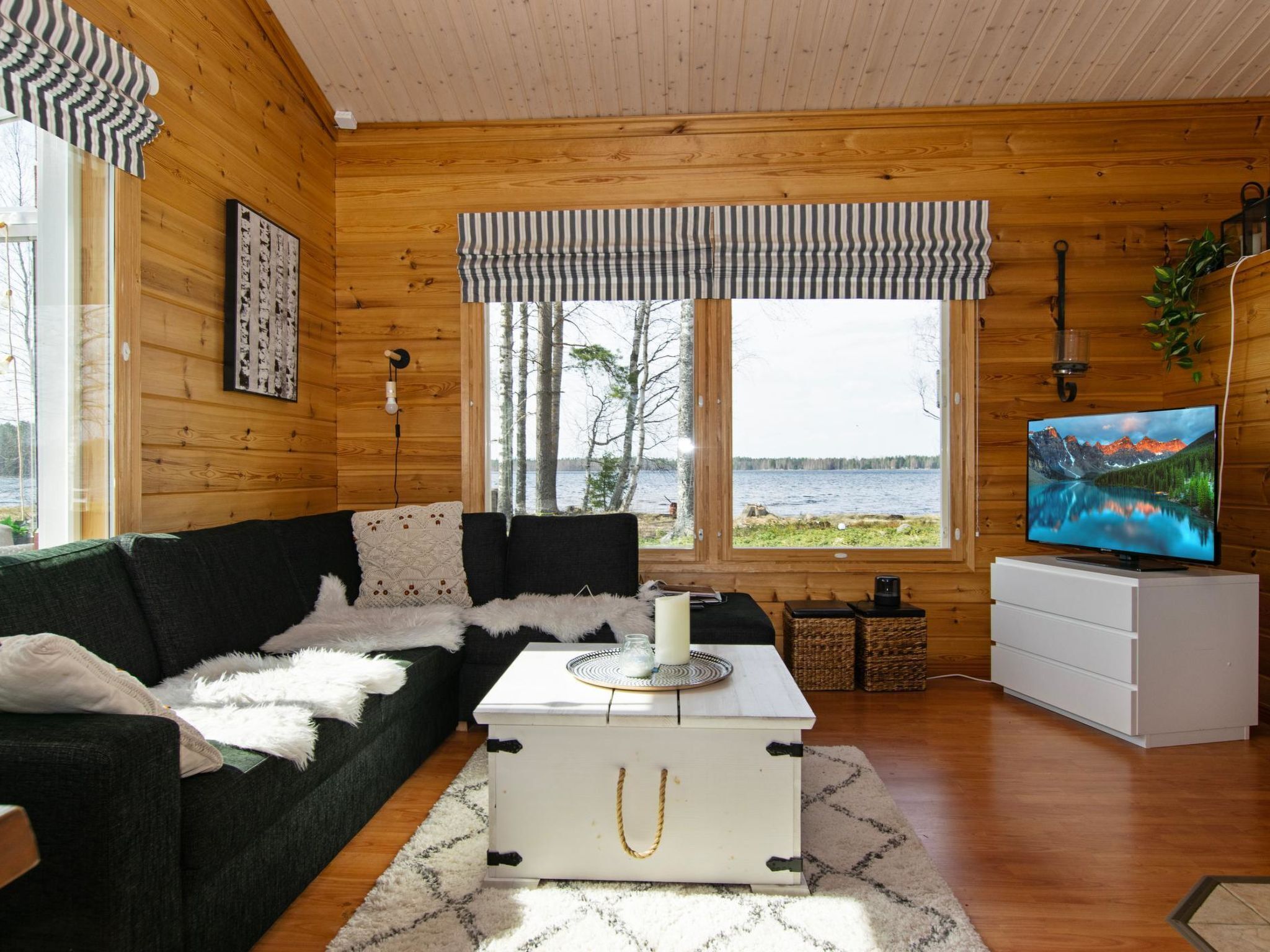 Televisión y reproductor de DVD 