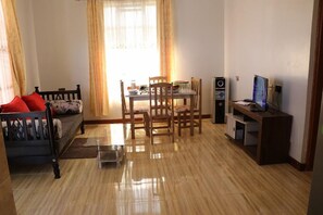 Een 32-inch smart-tv met digitale zenders