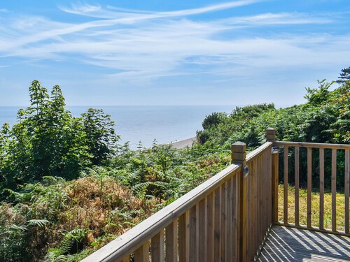 Seaview Two - UK50166