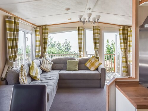 Seaview Two - UK50166