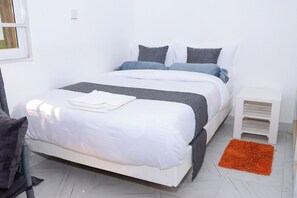 Double Room | Soundproofing, free WiFi, bed sheets - Lux Suites Wild Wood Cottages Naivasha (Naivasha)