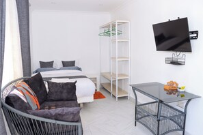 雙床房 | 隔音、免費無線上網、床單