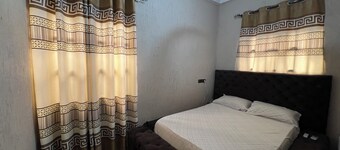 Le11Onze: 2-Bed, 1-Bath Apartment