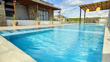 Udendørs pool