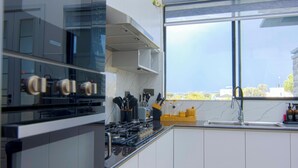 럭셔리 방갈로, 정원 전망 | 전용 주방 | 냉장고, 전자레인지, 조리 도구/접시/주방 기구