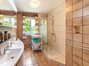 Ferienhaus | Badezimmer