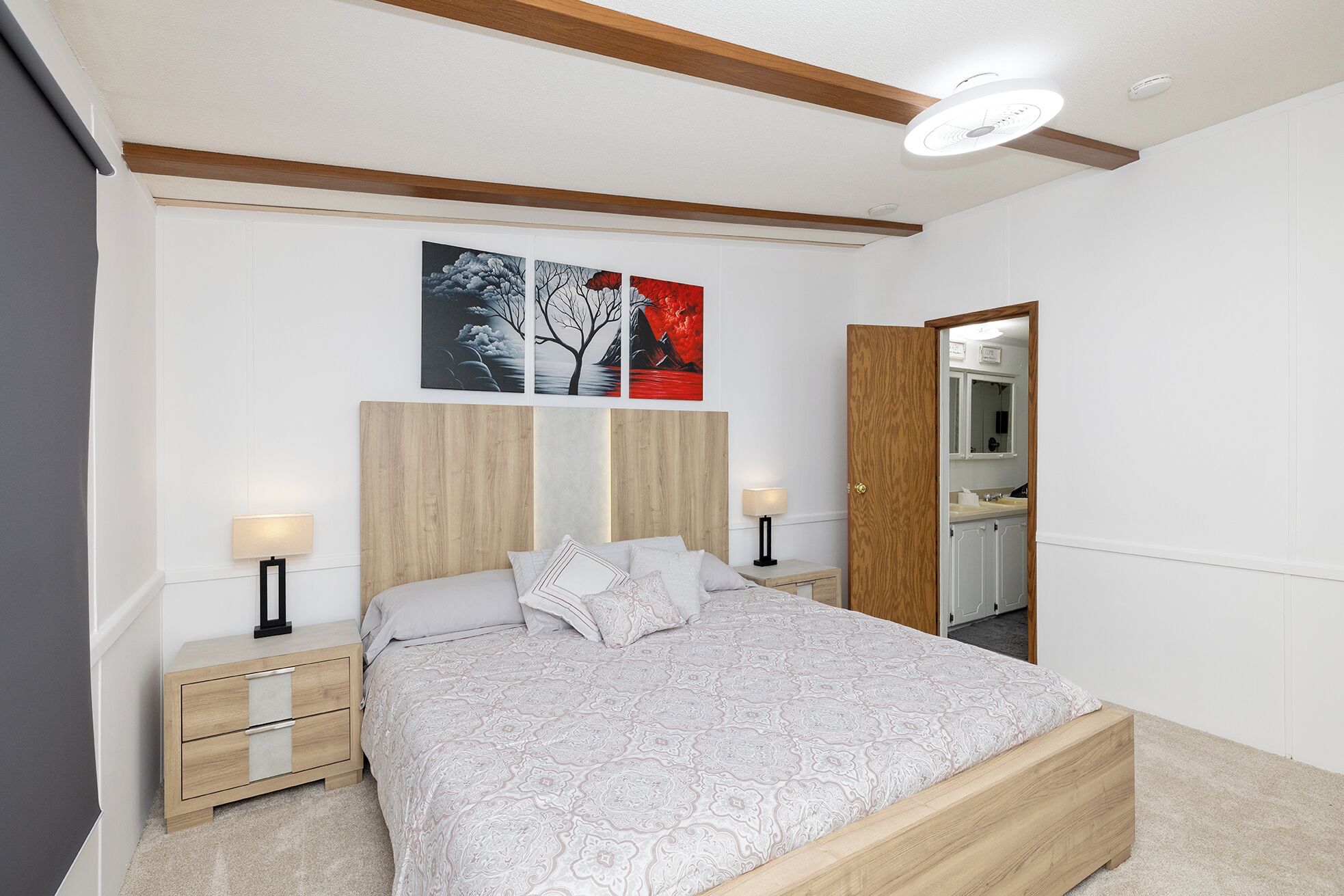 3 habitaciones, caja de seguridad en la habitación y escritorio 