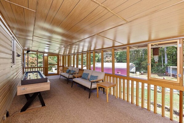 غرفة الألعاب