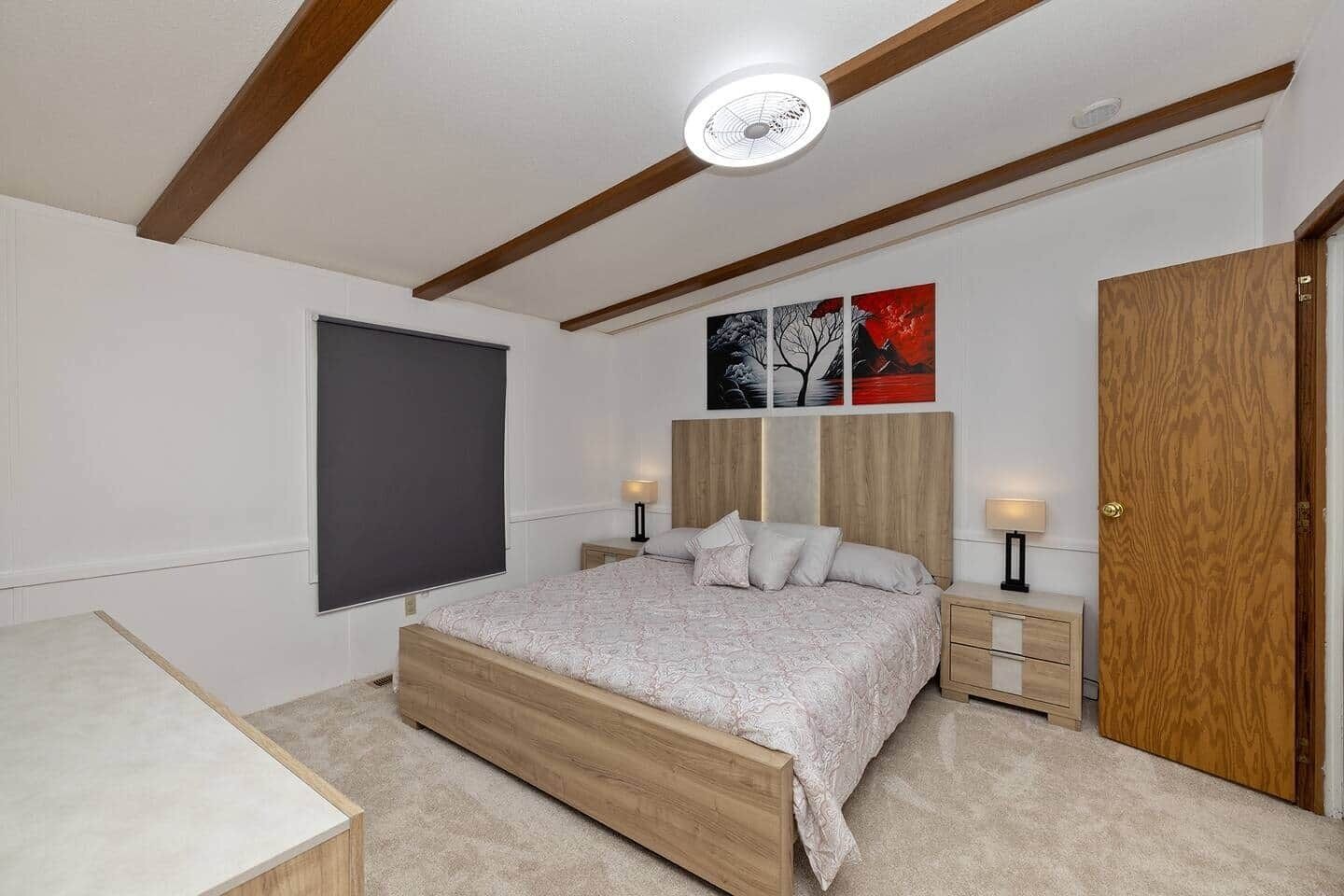 3 chambres, coffres-forts dans les chambres, bureau