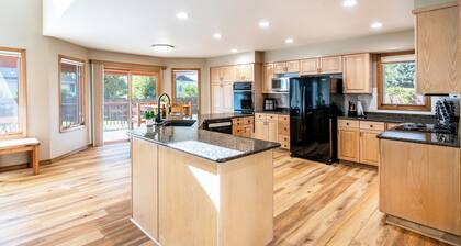 Western Art Escape & Outdoor Fun!