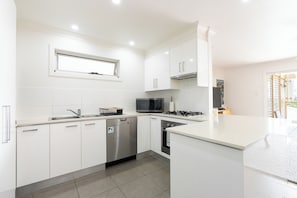 Microwave, oven, stovetop, dishwasher