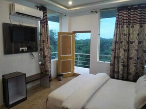 Executive Room - The Galley (Dharamshala)