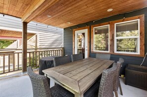Outdoor dining - Views! Peaceful Cabin on Spring Cove • Seas and Trees Cabin (Ucluelet)