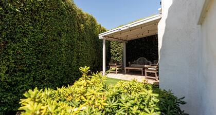 CLOSE TO EVERYTHING FUN - Charming 2-BR /2 BA house in San Diego WiFi AC parking