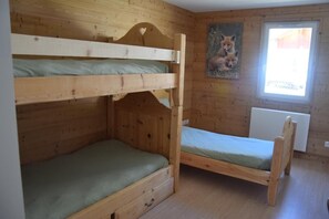 4 bedrooms, bed sheets - Family home in the heart of the Tarentaise (Moûtiers)