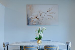 Dining - A Modern Oasis Near Savannah (Pooler)