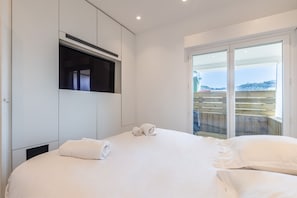 3 chambres, fer et planche à repasser, lit parapluie, Wi-Fi gratuit