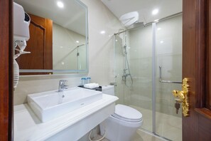 Bathrobes, slippers - Emirates Hotel Phu Quoc (Phu Quoc)