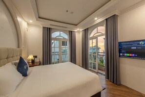 Deluxe Double Room, Balcony | Free WiFi