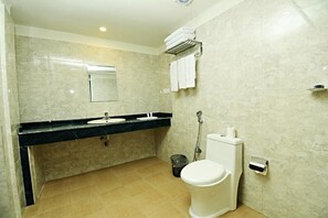 Chambre Simple Deluxe | Salle de bain