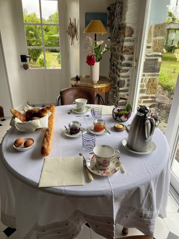 Dining - Water mill between the countryside and the Chausey Islands. Normandy break guaranteed! (Bréhal)