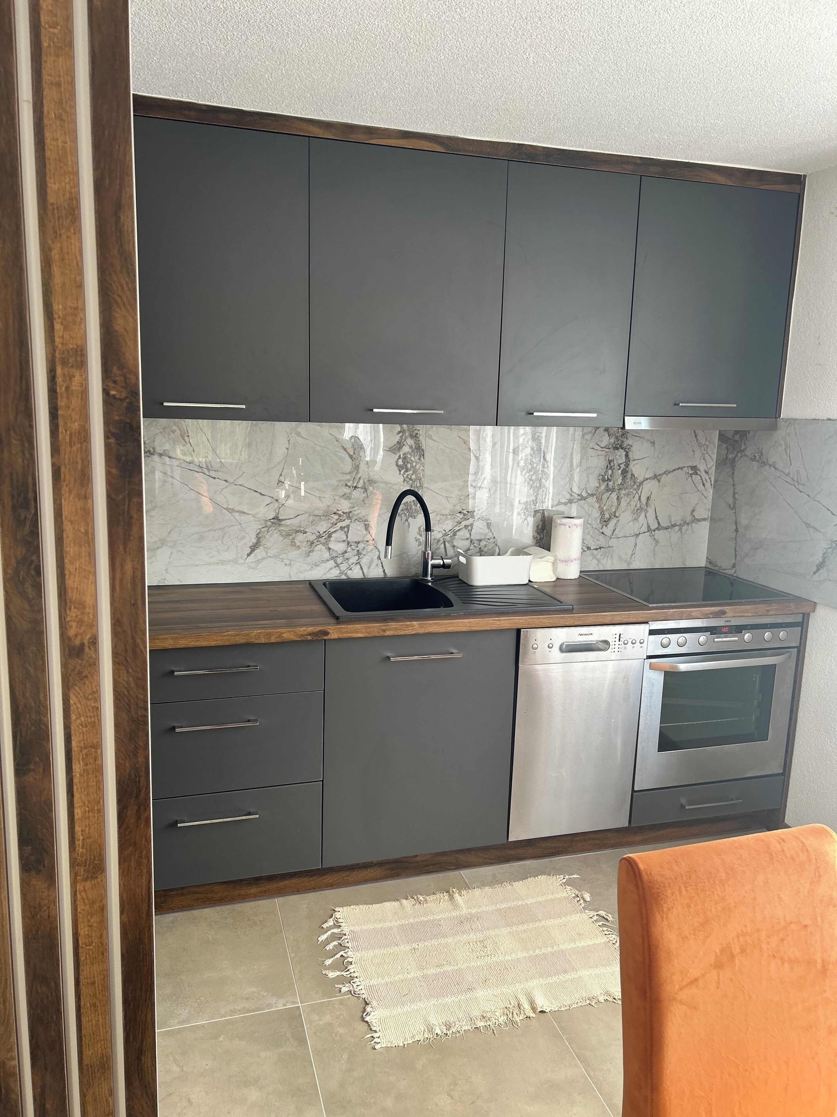 Oven, stovetop, dishwasher