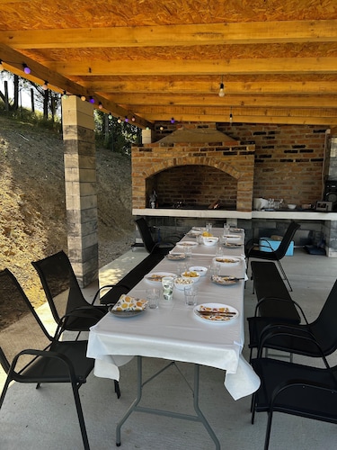 Holiday home located just 5 km from Slatina Spa and 10 km from Banja Luka.