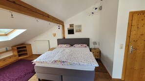 2 bedrooms, bed sheets