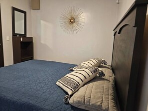 3 chambres, fer et planche à repasser, Wi-Fi