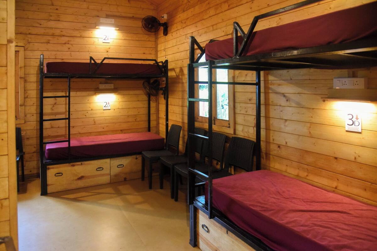 Superior Shared Dormitory, Mixed Dorm, Non Smoking, Sea Facing