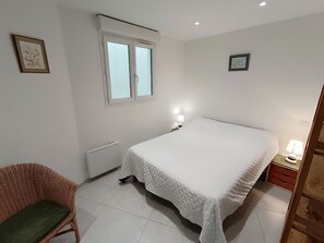 1 bedroom, internet - Le Vieux Port by Interhome (Saint-Raphaël)