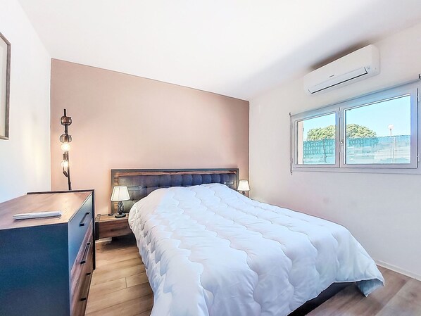 4 chambres, bureau, accès Internet