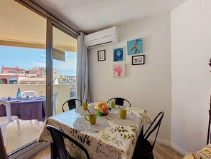 Dining - Front de Mer by Interhome (Le Barcarès)