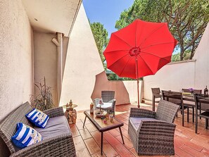 Outdoor dining - Le Babylone by Interhome (La Grande Motte)