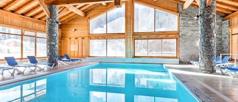 Piscine intérieure, piscine chauffée
