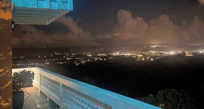 La Casita Blanca Chalet Incredible View & Romantic