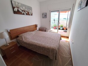 1 bedroom, iron/ironing board, bed sheets